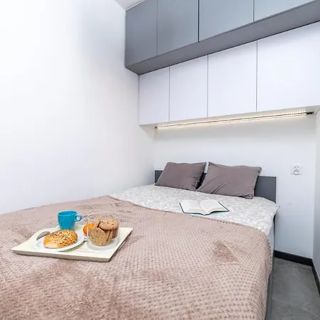 Premium Grunwaldzka 25-113 *